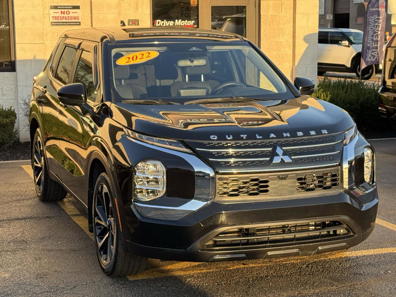 Used 2022 Mitsubishi Outlander ES image 6