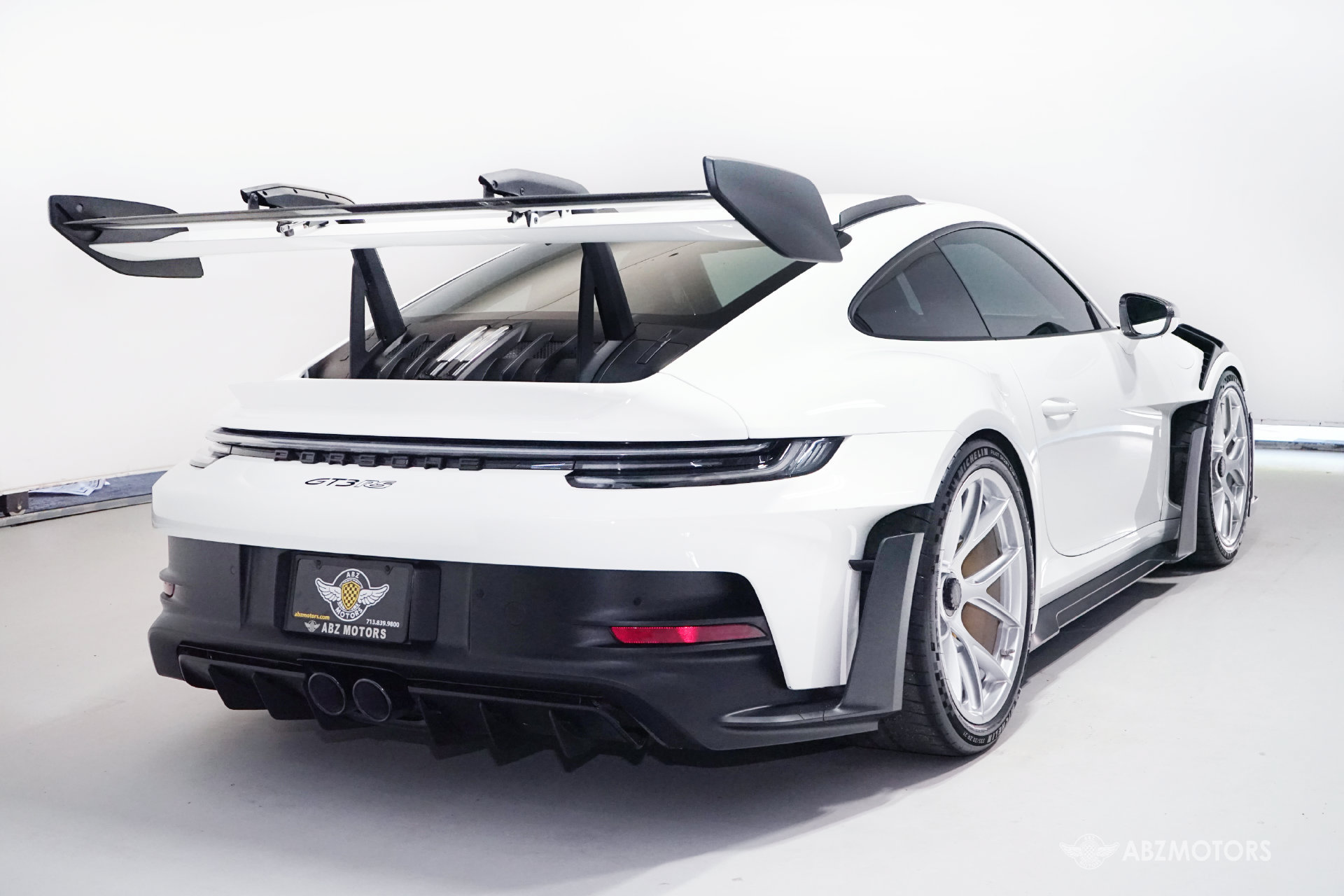 Used 2024 Porsche 911 GT3 RS RWD image 5