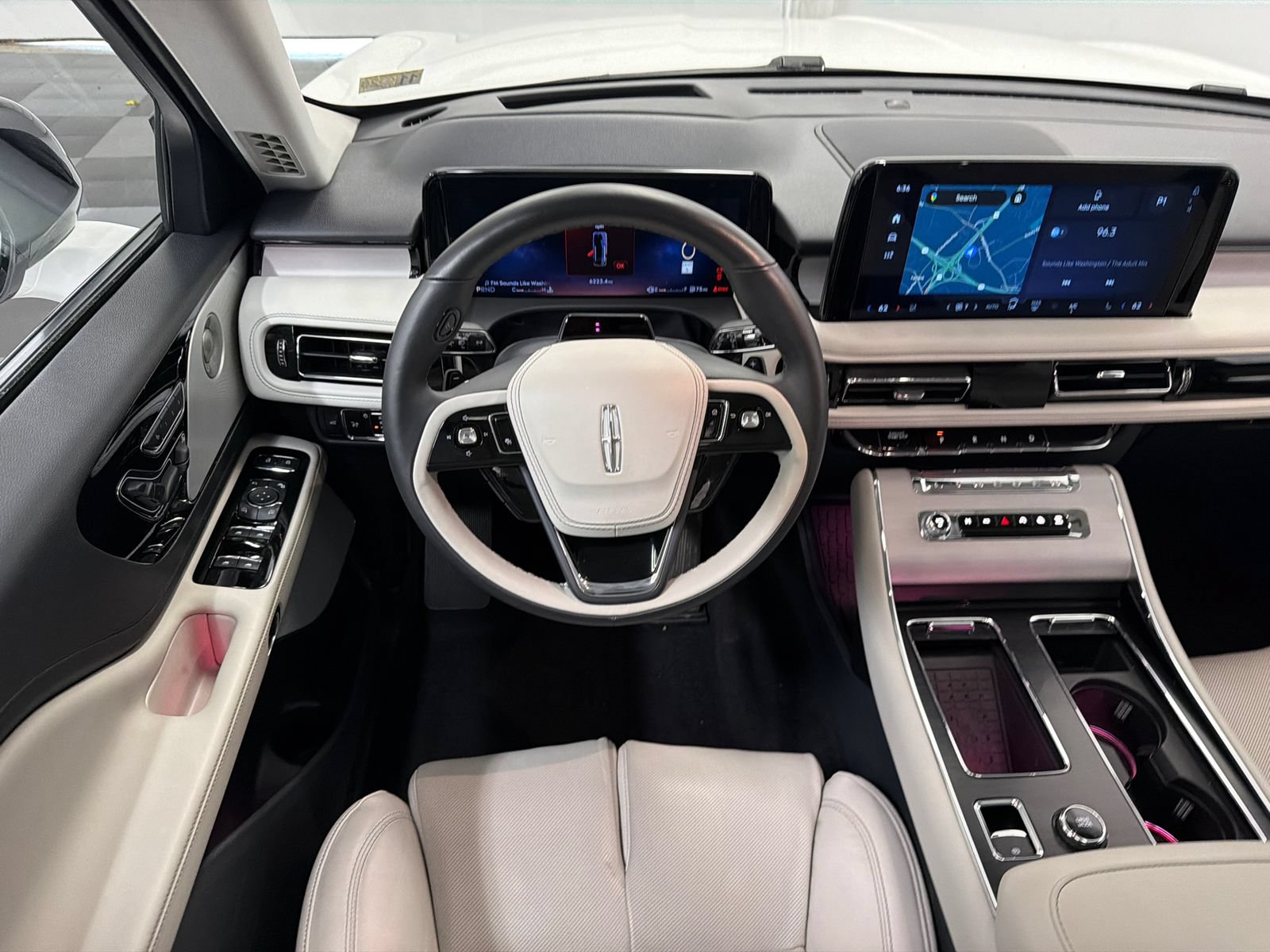 Used 2025 Lincoln Aviator Reserve w/ Equipment Group 201A AWD/4WD image 21
