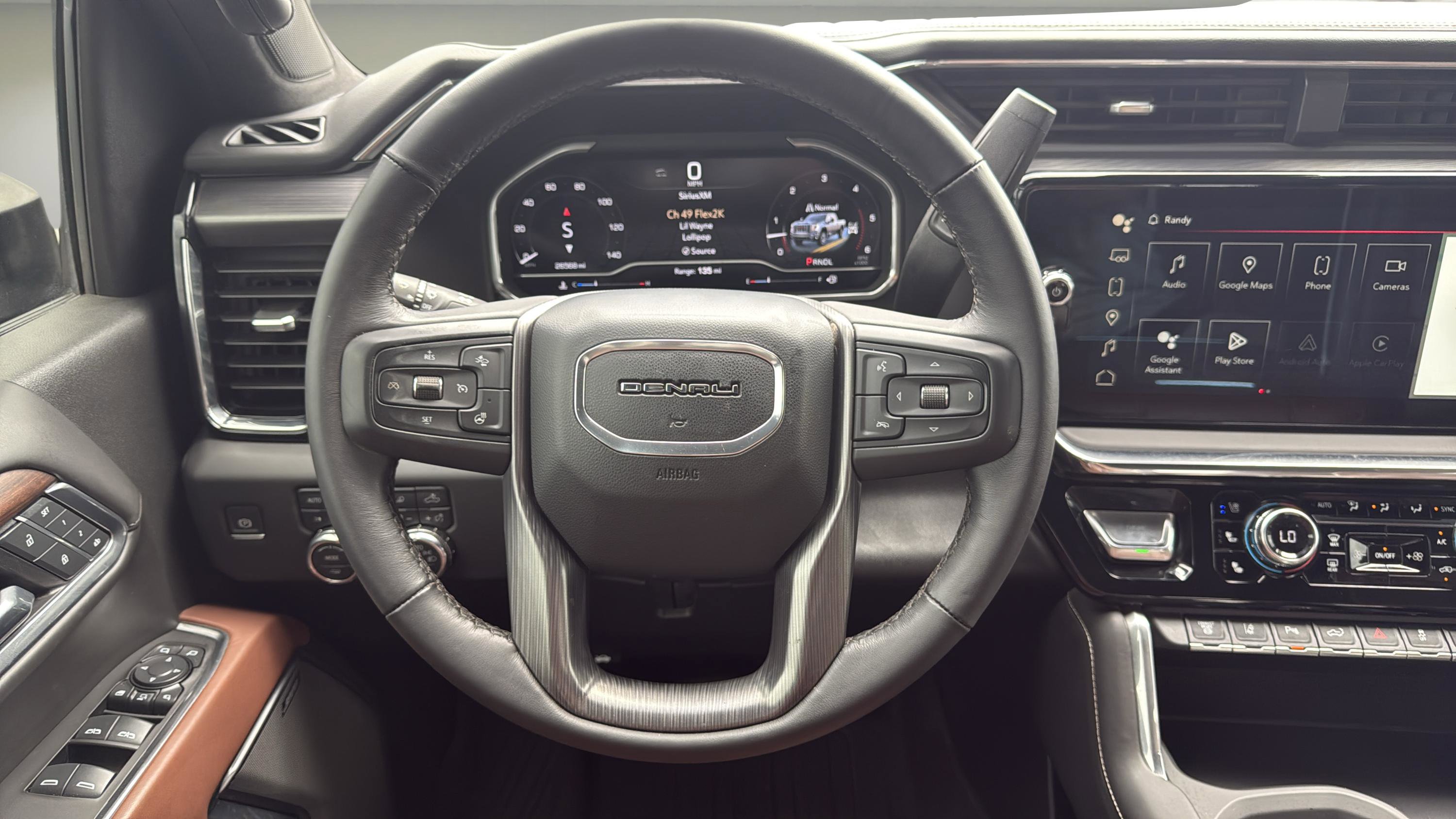 Used 2025 GMC Sierra 2500 Denali Ultimate image 11