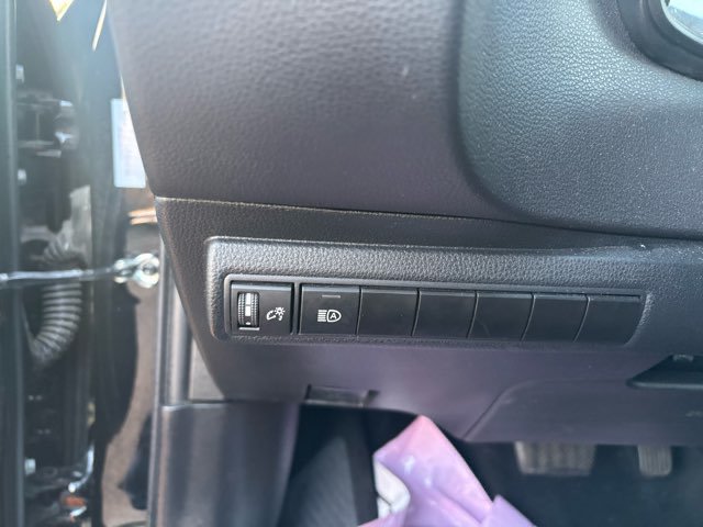 Used 2024 Toyota Corolla LE FWD image 9