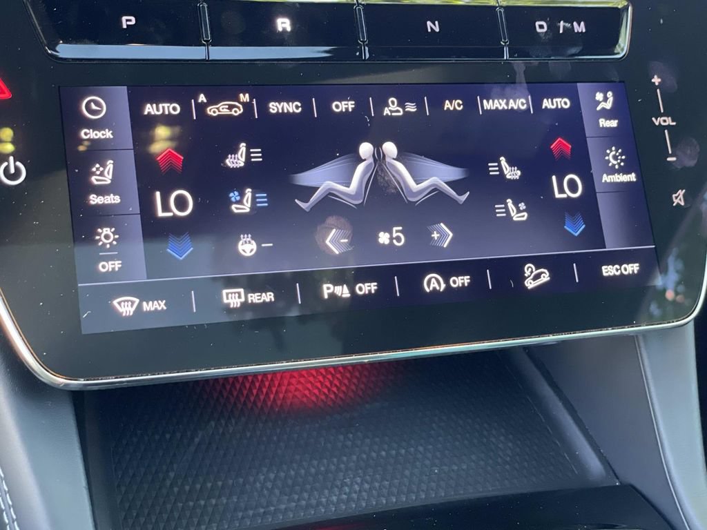 Used 2025 Maserati Grecale Modena AWD/4WD image 13