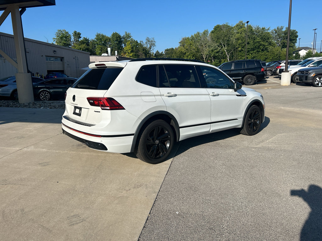 Used 2023 Volkswagen Tiguan SE R-Line AWD/4WD image 6
