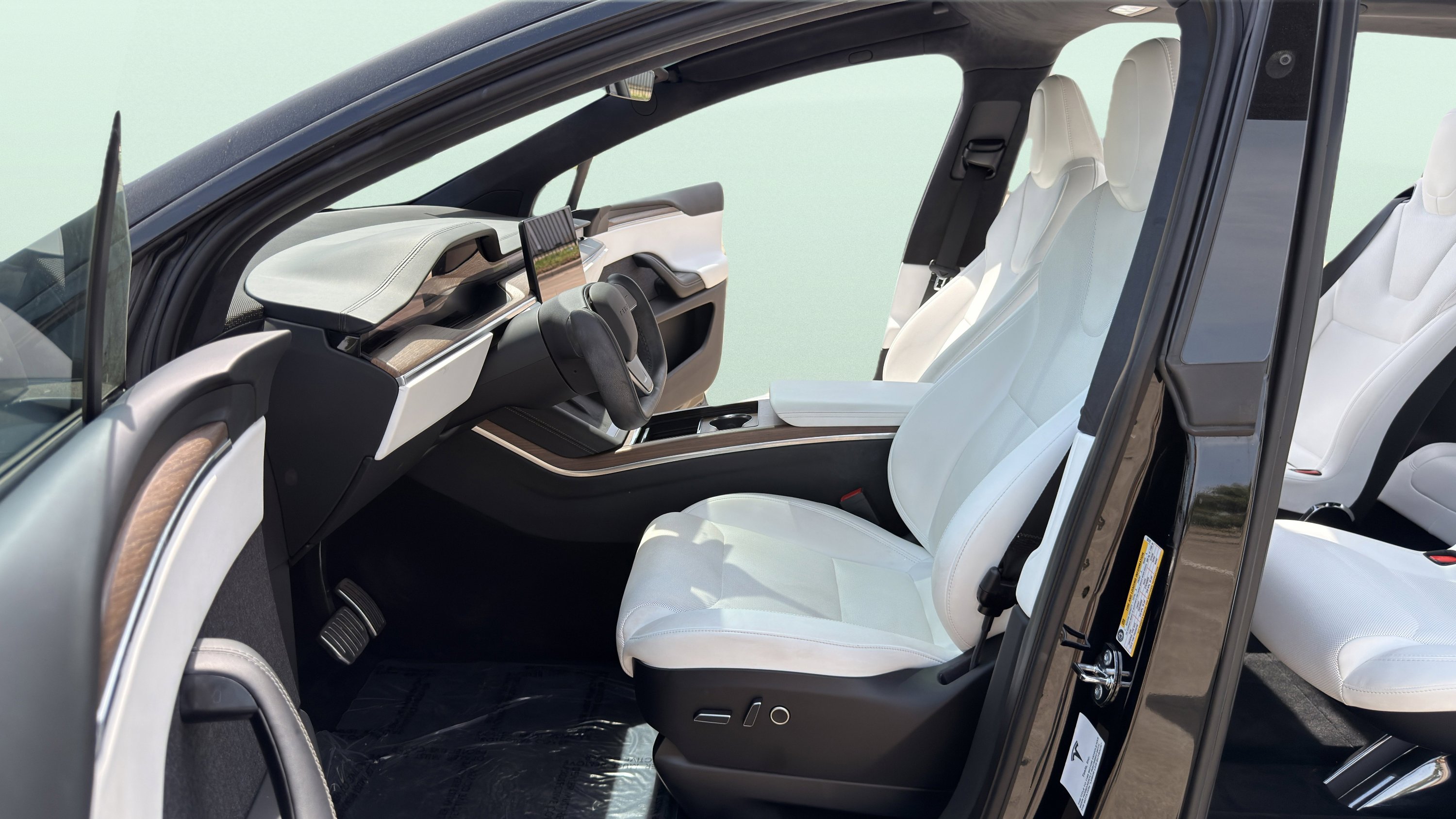 Used 2023 Tesla Model X Plaid image 20