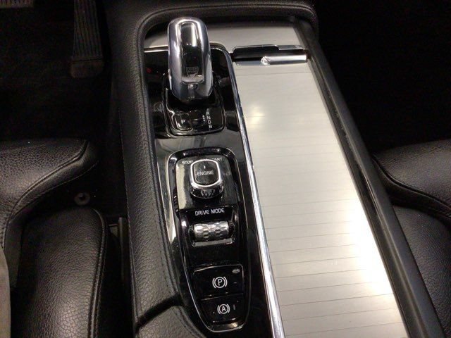 Used 2016 Volvo XC90 T8 Momentum w/ Vision Package AWD/4WD image 25