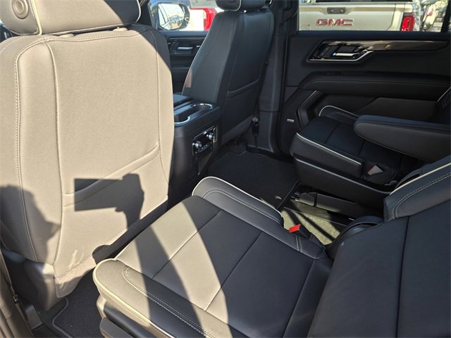 New 2026 GMC Yukon XL Elevation image 10