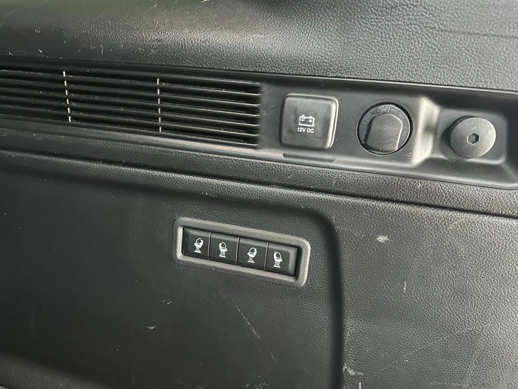 Certified 2024 Jeep Wagoneer L Series II w/ Flexible Seating Group image 46