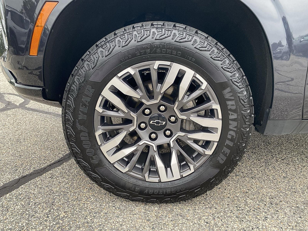 Certified 2025 Chevrolet Tahoe Z71 AWD/4WD image 10