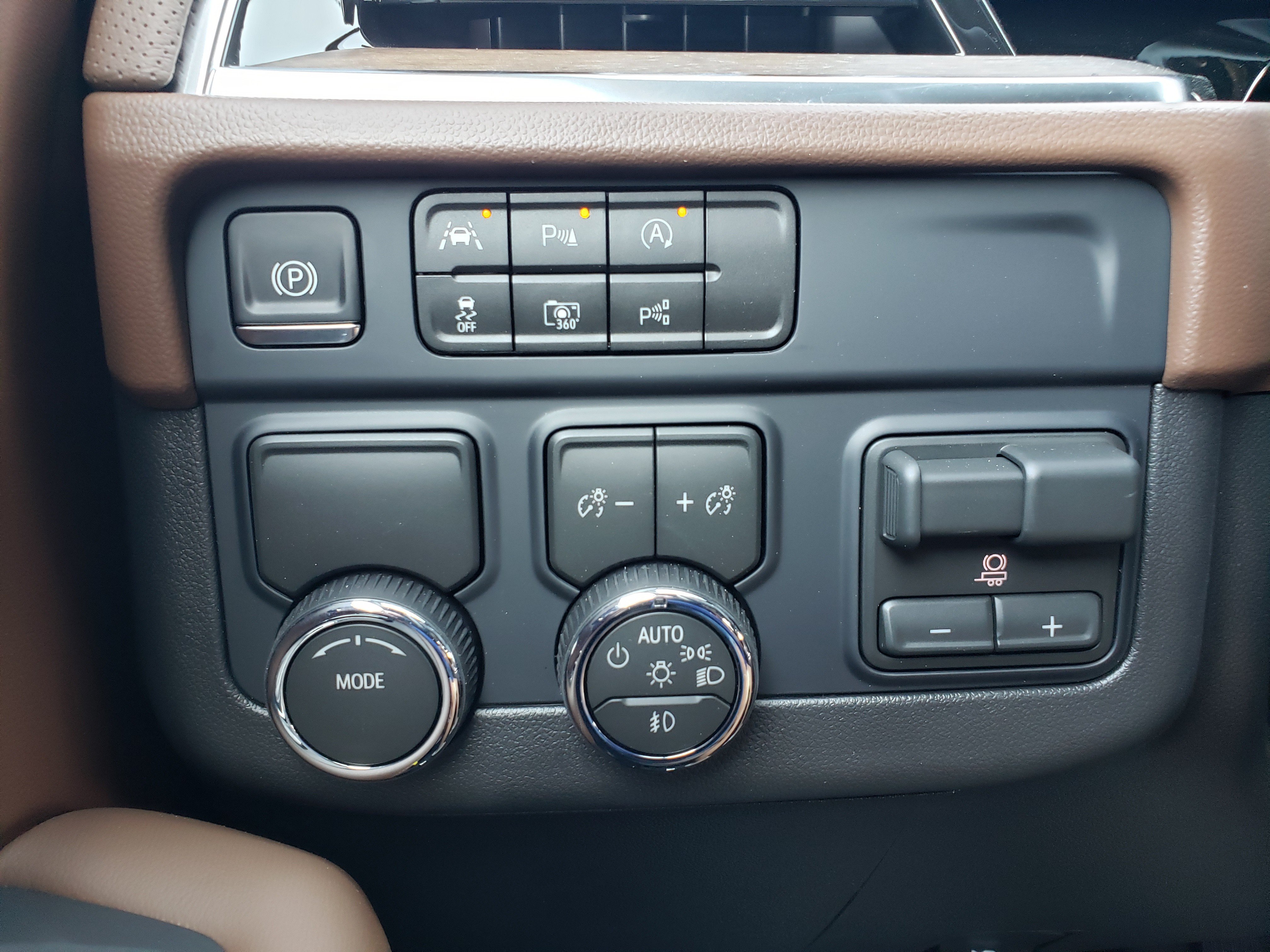 New 2026 Chevrolet Tahoe High Country w/ Sun And Tow Package RWD image 17