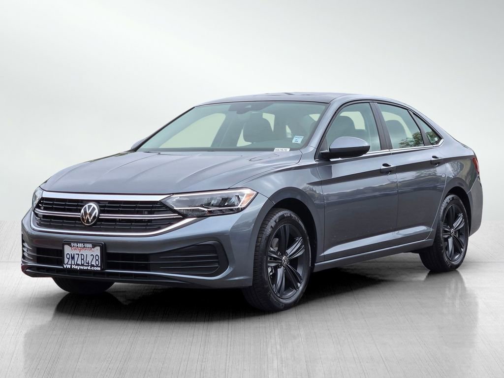 Used 2024 Volkswagen Jetta SE image 8