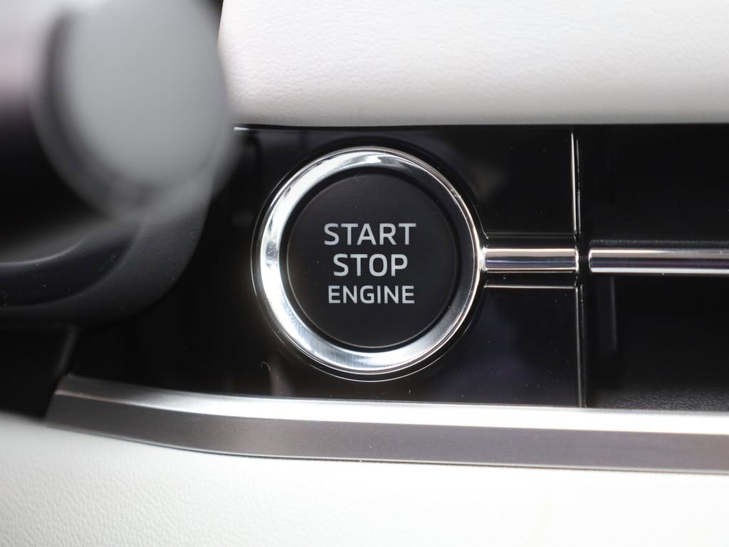 New 2025 Mitsubishi Outlander AWD image 45