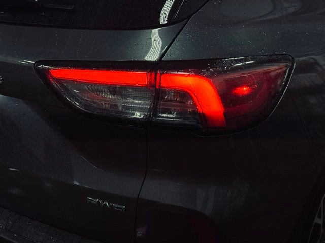 Used 2022 Ford Escape SEL image 7