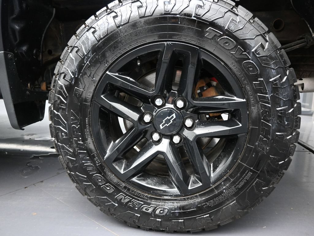 Used 2024 Chevrolet Silverado 1500 LT Trail Boss AWD/4WD image 9