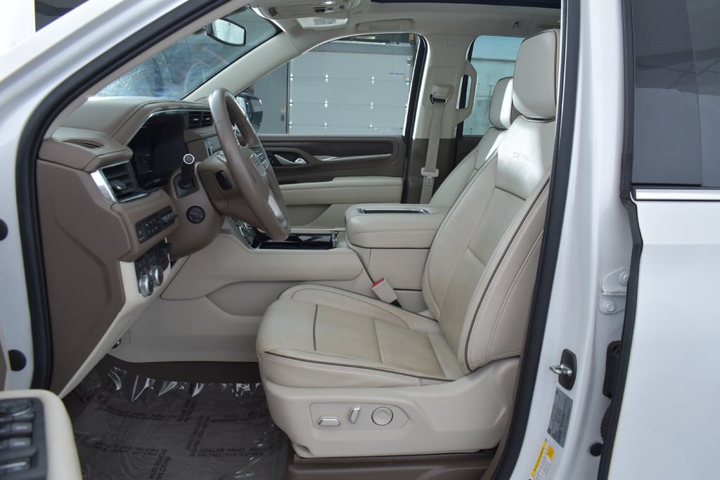 Used 2022 GMC Yukon Denali w/ Max Trailering Package image 16