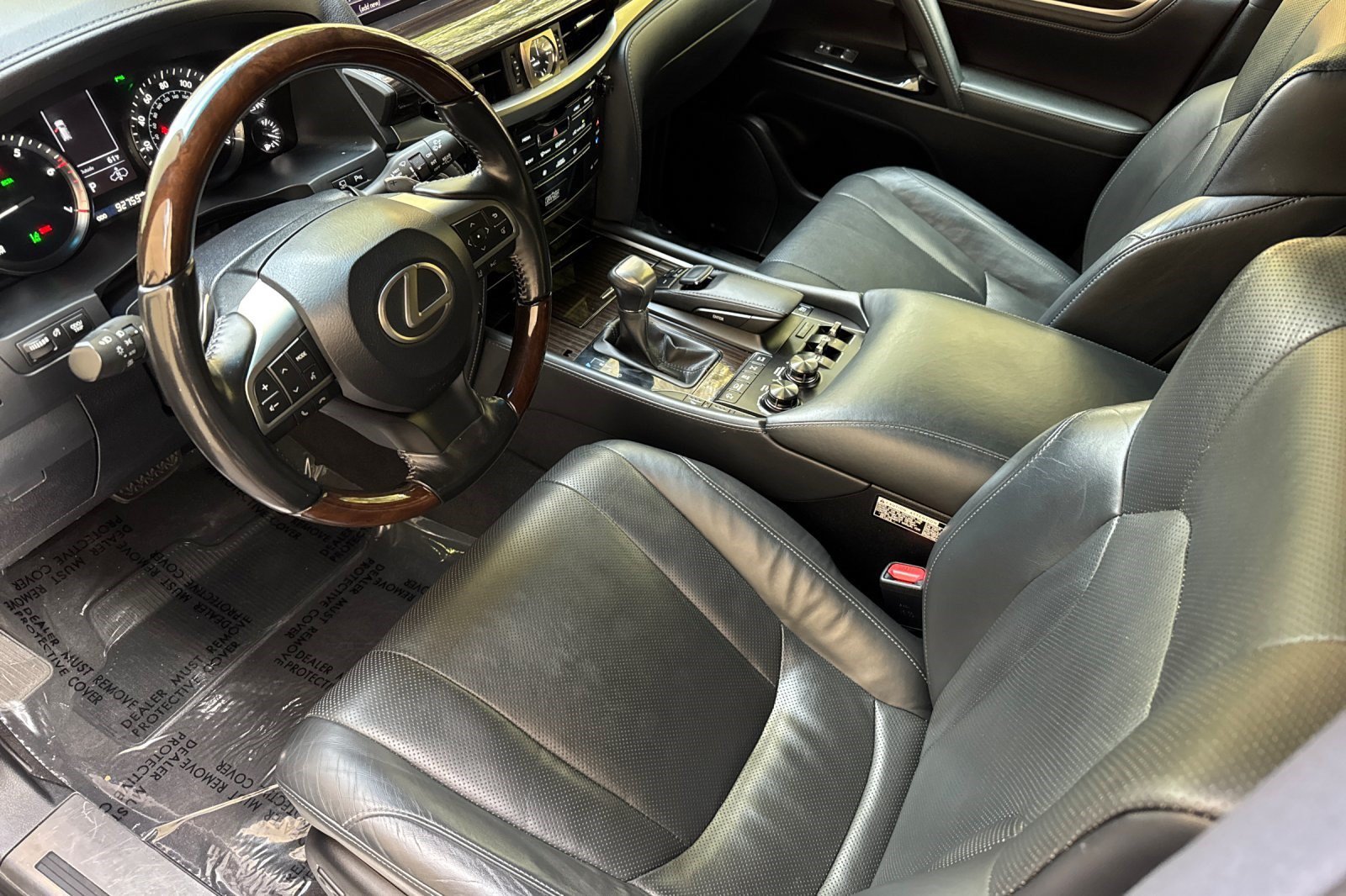 Used 2020 Lexus LX 570 4WD w/ Sport Package image 5