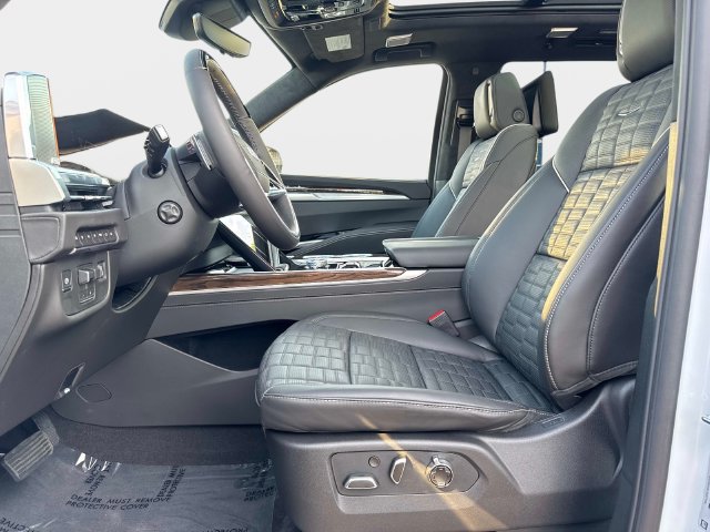 New 2026 Cadillac Escalade Platinum Sport w/ LPO, Floor Liner Package AWD/4WD image 21