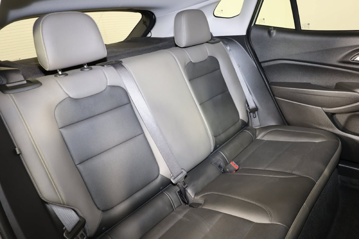 Used 2024 Chevrolet Trax ACTIV FWD image 30