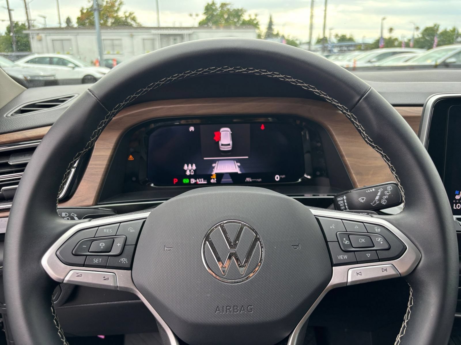 Used 2026 Volkswagen Atlas SE FWD image 31
