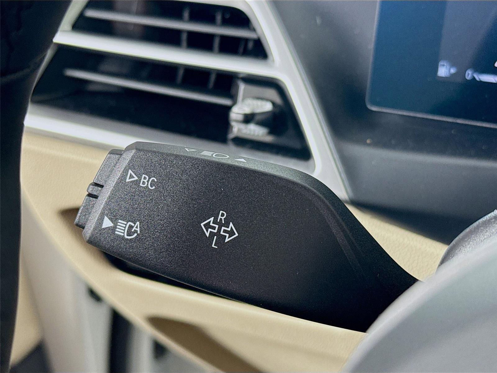 Used 2026 BMW 430i Coupe w/ M Sport Package image 4