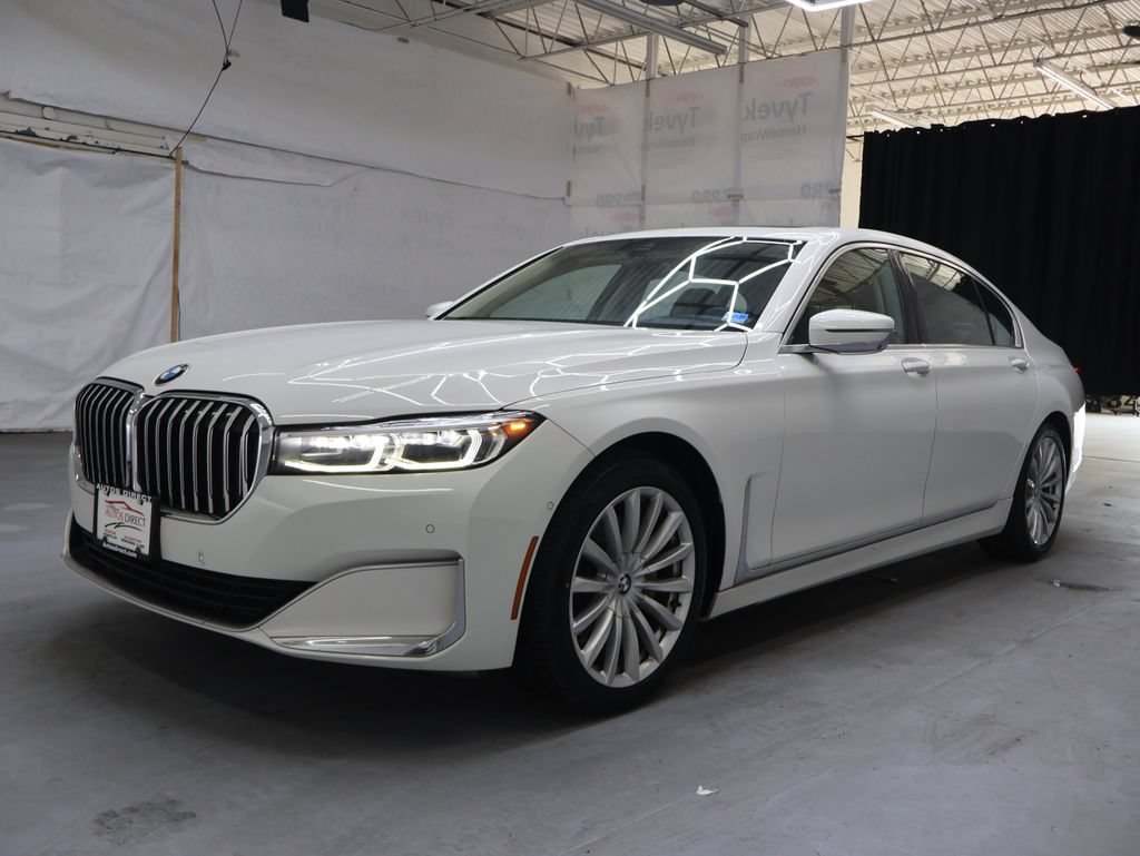 Used 2022 BMW 740i xDrive w/ Premium Package AWD/4WD image 3