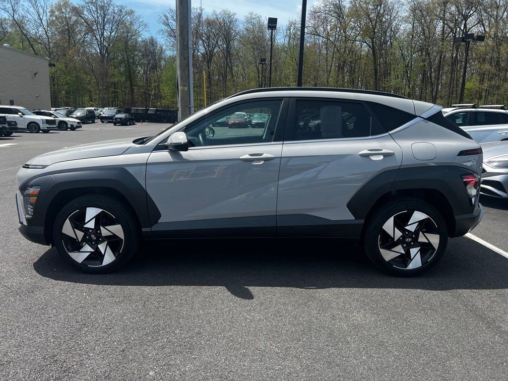 Certified 2025 Hyundai Kona Limited AWD/4WD image 4