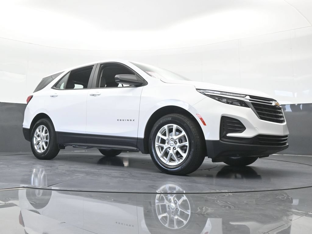 Used 2024 Chevrolet Equinox LS w/ Driver Confidence II Package FWD image 56