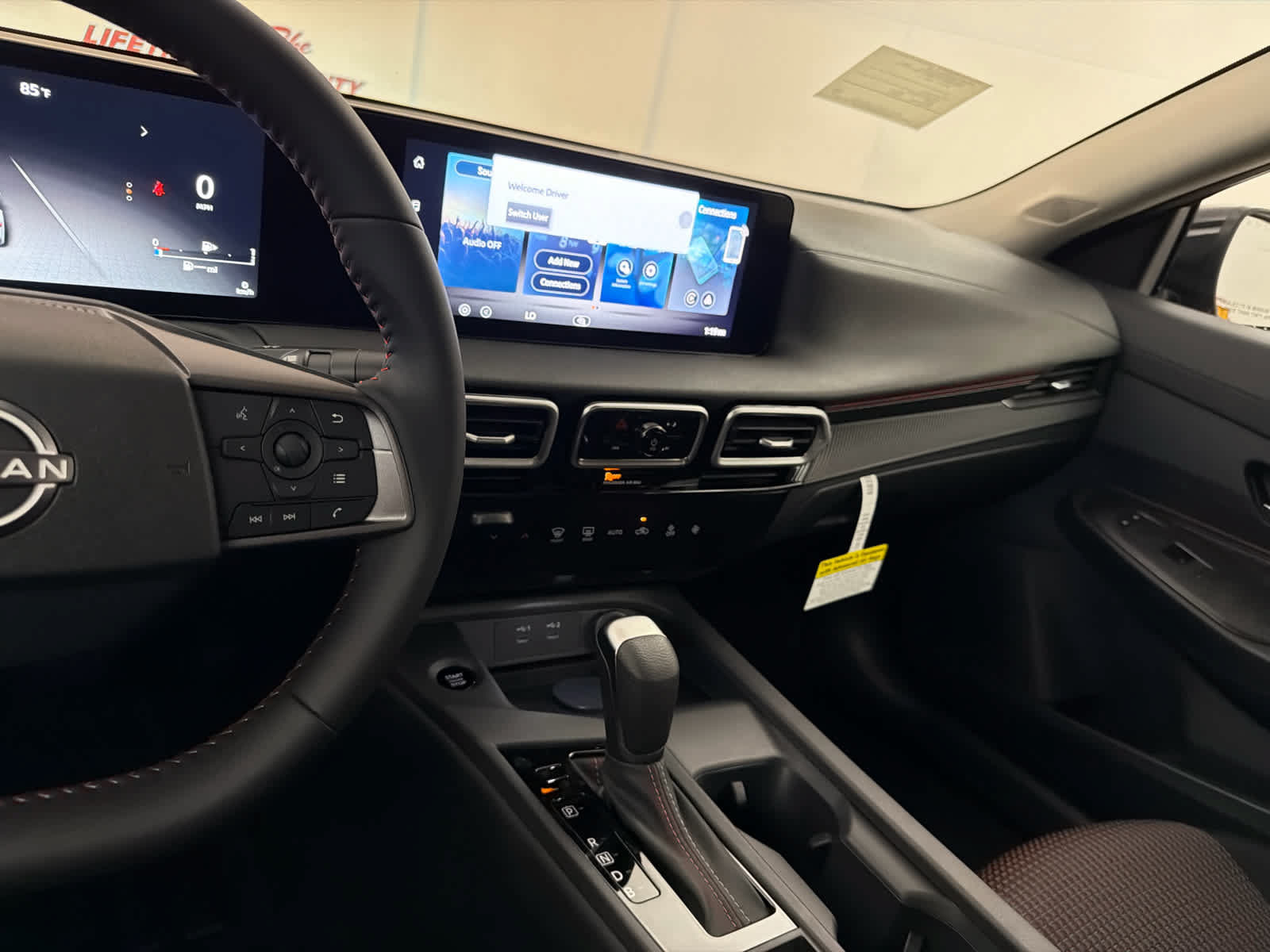 New 2027 Nissan Sentra SR w/ Floor Mat Package FWD image 17