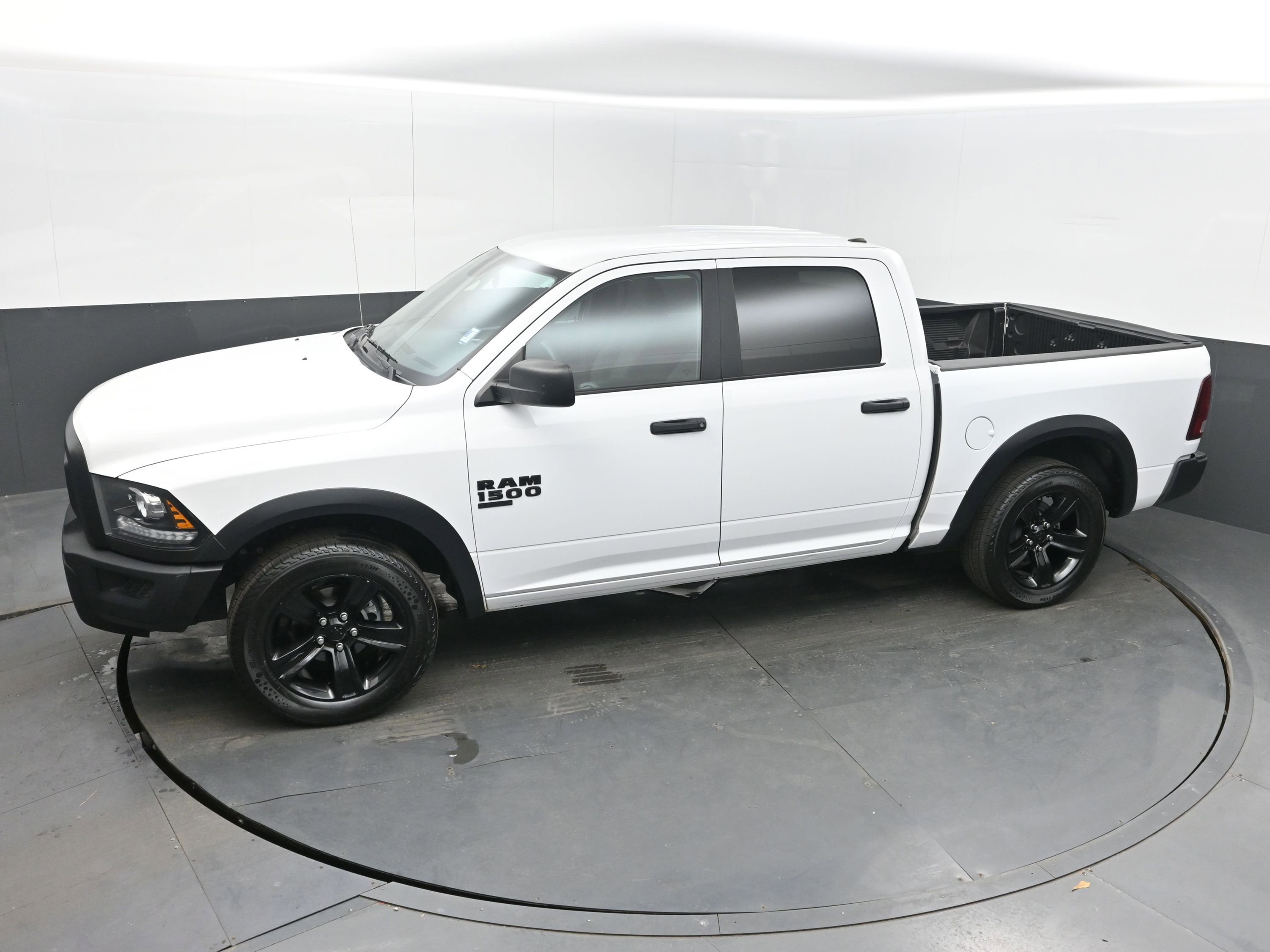 Used 2024 RAM 1500 Classic Warlock image 35