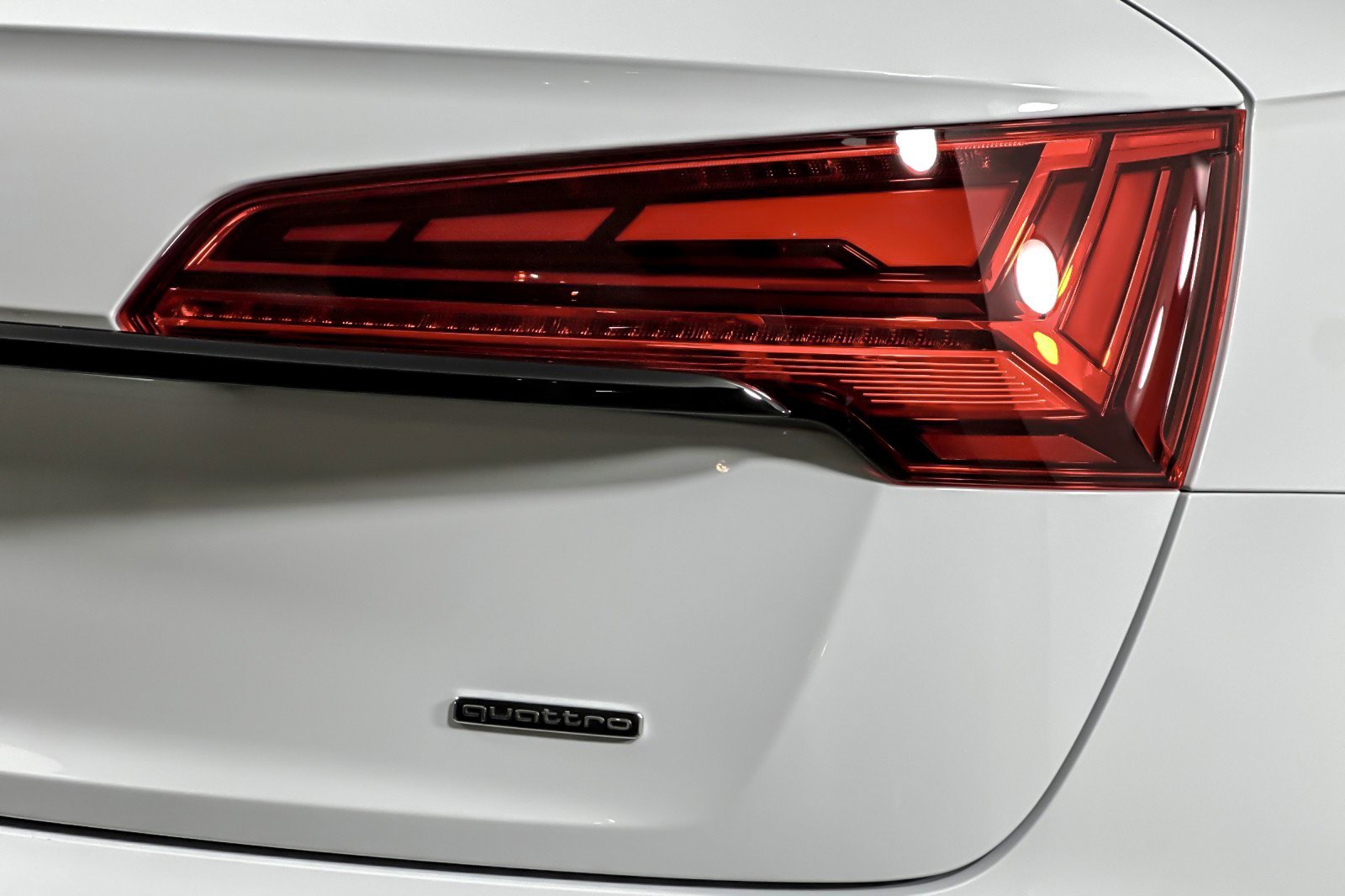 Used 2025 Audi Q5 e Premium Plus w/ Premium Plus Package image 26