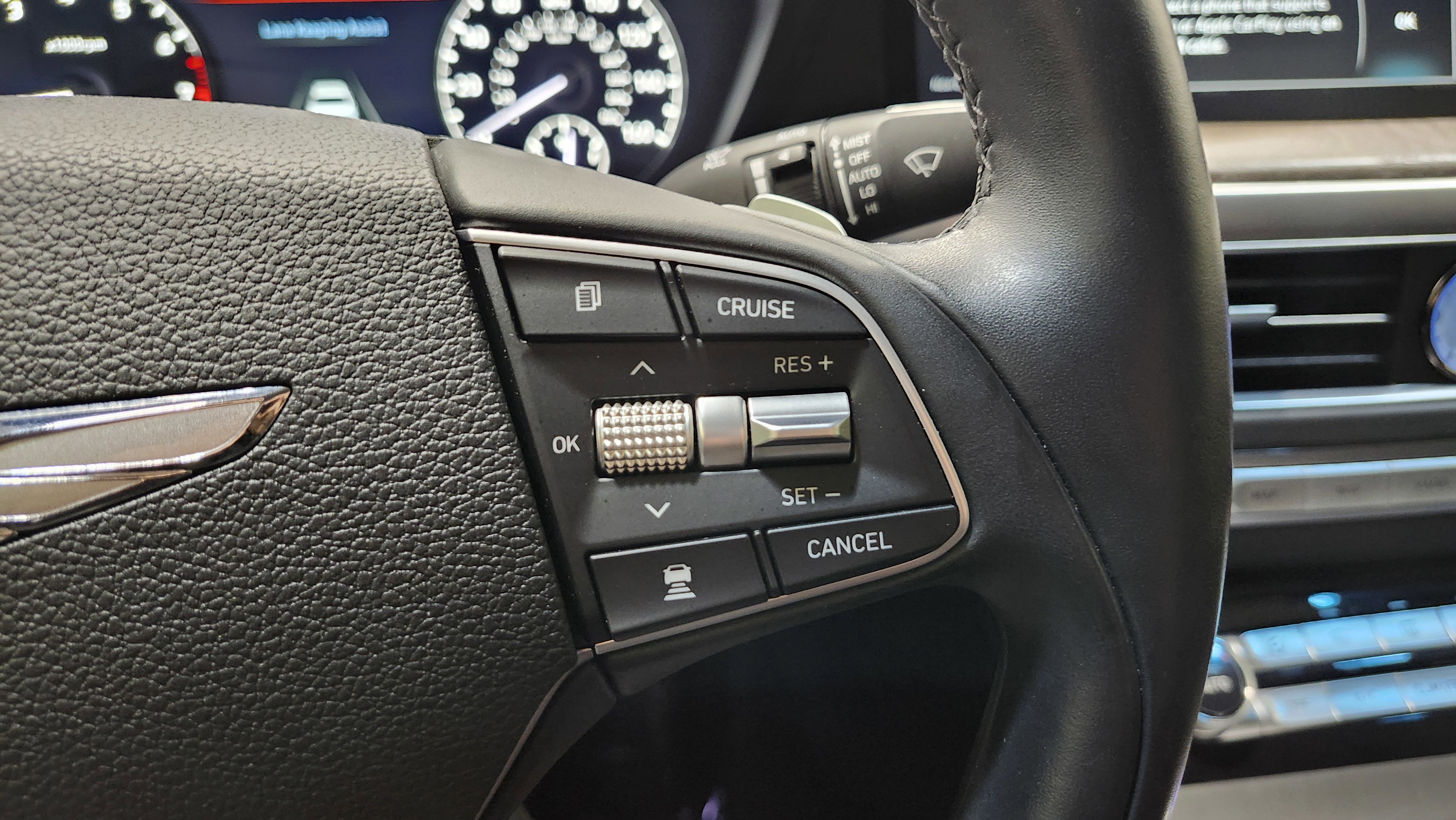 Used 2021 Genesis G90 3.3T Premium image 39