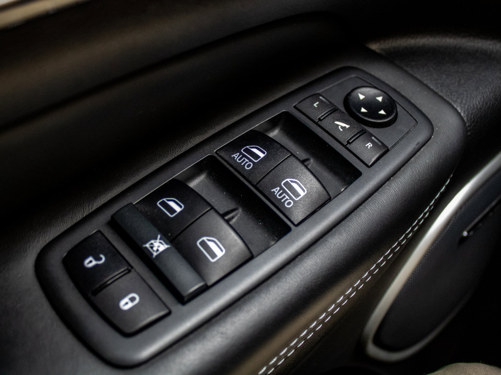 Used 2021 Jeep Grand Cherokee Summit image 38