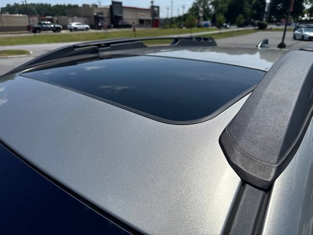 Used 2019 Subaru Outback 2.5i Limited AWD/4WD image 3