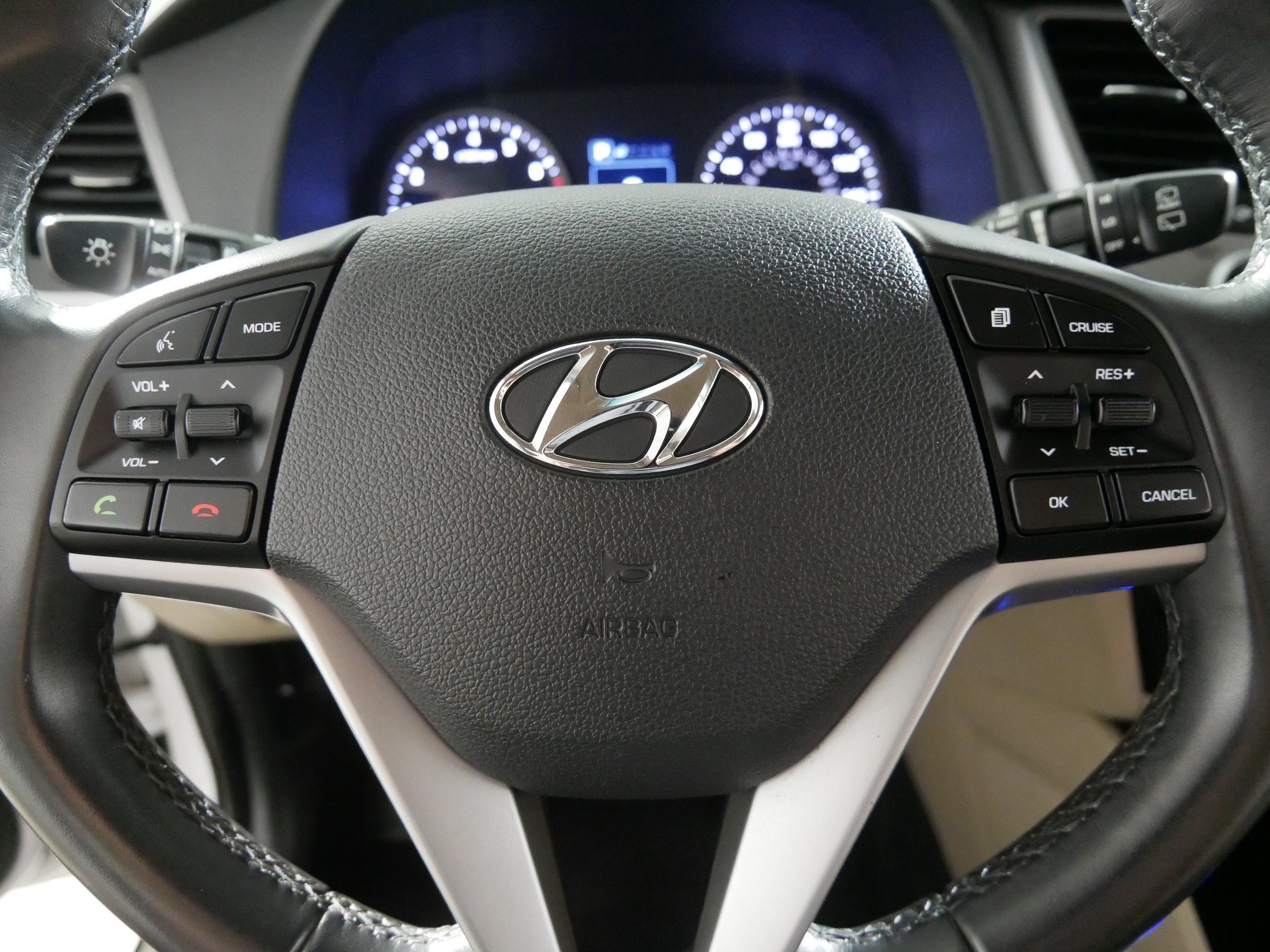 Used 2017 Hyundai Tucson Limited w/ Cargo Package AWD/4WD image 25