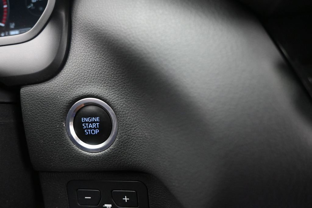 Used 2024 Toyota Tundra Limited AWD/4WD image 22