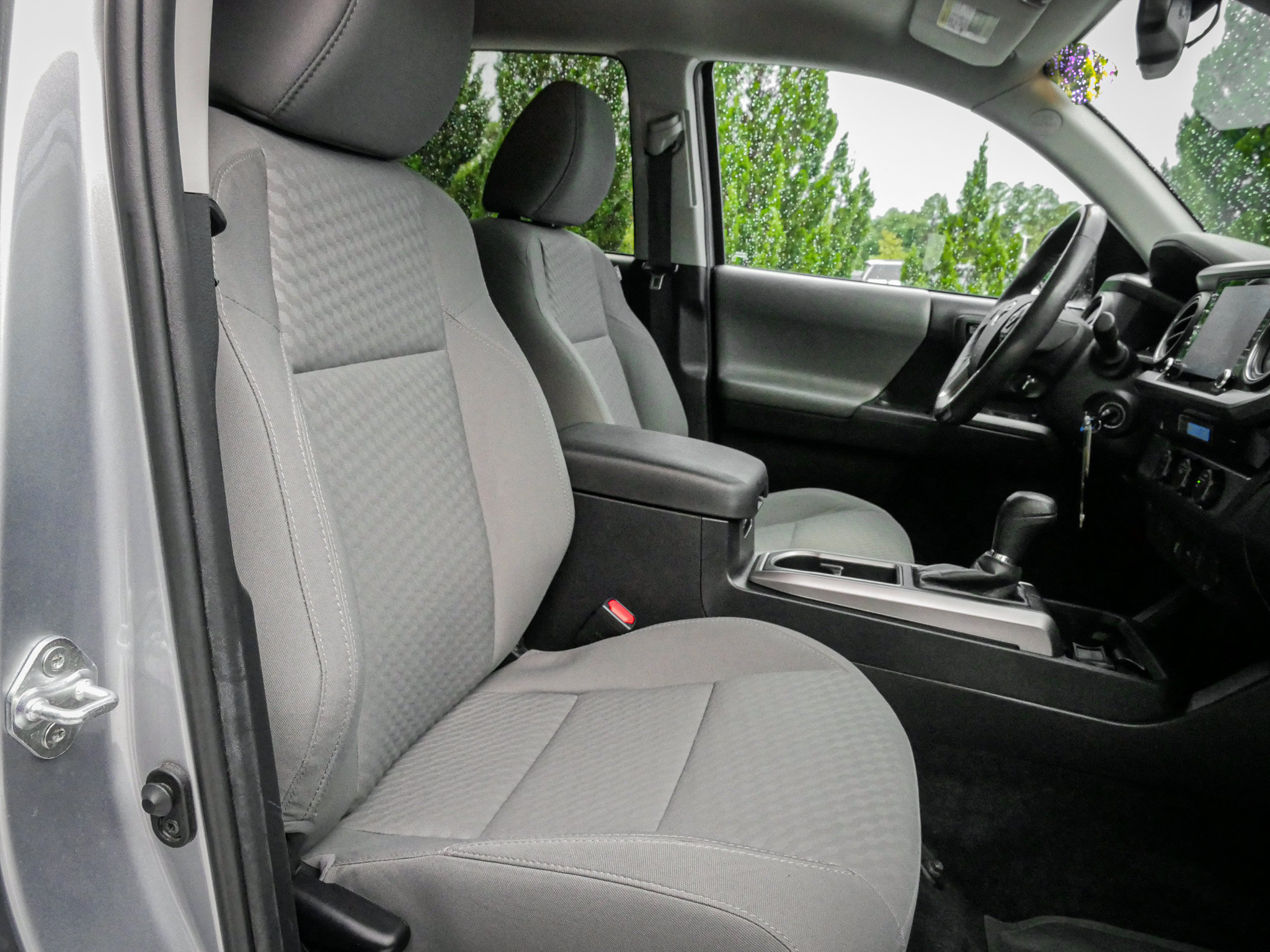 Used 2021 Toyota Tacoma SR5 RWD image 31