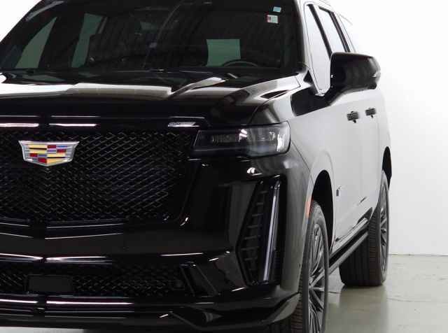 Used 2024 Cadillac Escalade ESV V w/ Heavy-Duty Trailer Package image 14