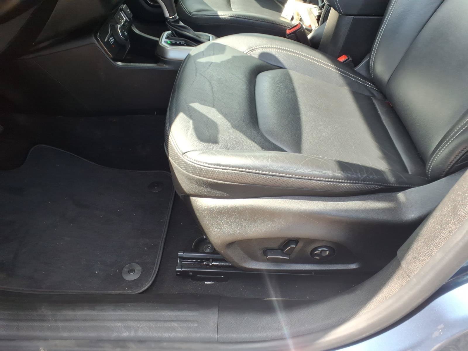 Used 2021 Jeep Renegade Limited w/ Sun & Sound Group AWD/4WD image 16