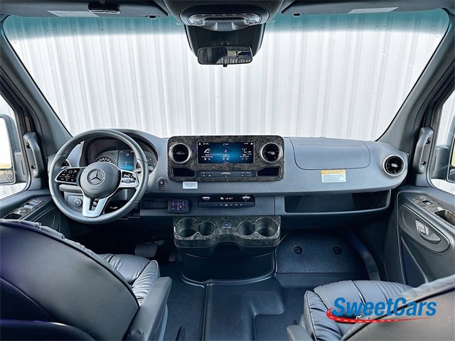 Used 2023 Mercedes-Benz Sprinter 3500 image 15