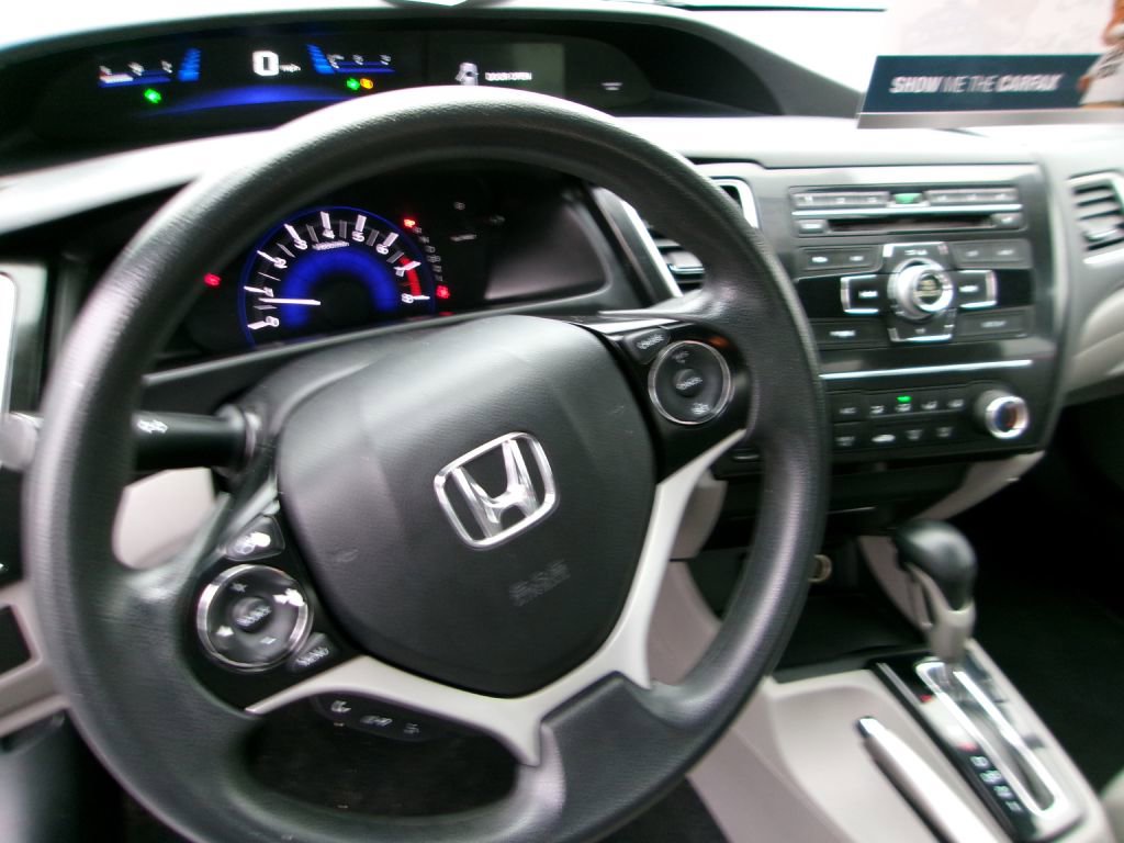 Used 2013 Honda Civic LX image 9