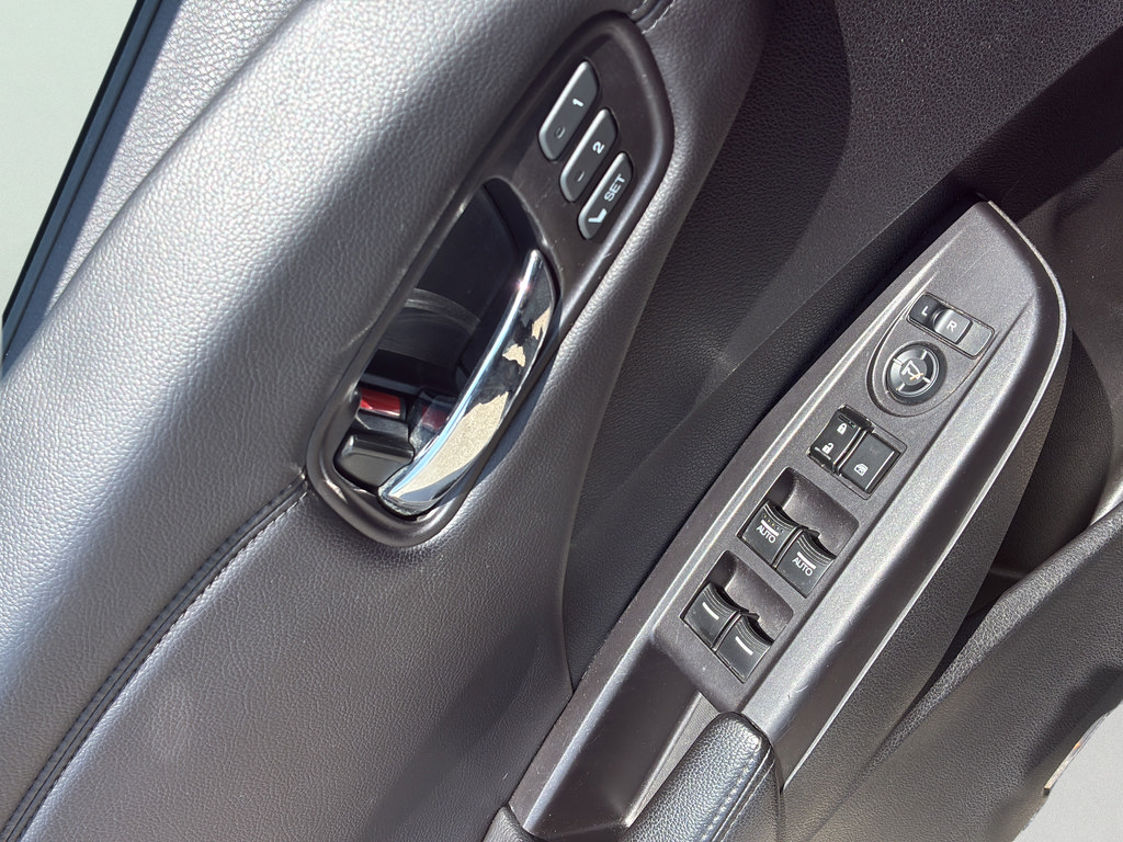 Used 2014 Acura RDX w/ Technology Package AWD/4WD image 21