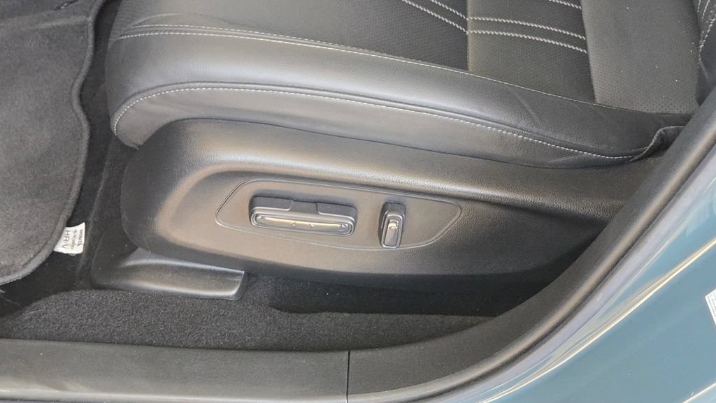 Used 2024 Honda HR-V EX-L image 14