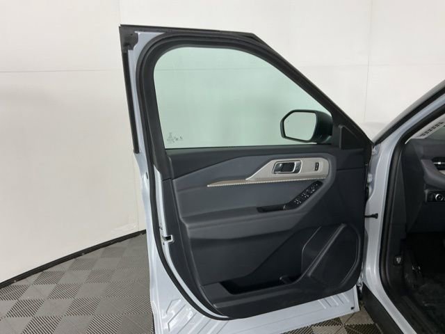 Used 2026 Ford Explorer Active w/ Active Comfort Package image 13