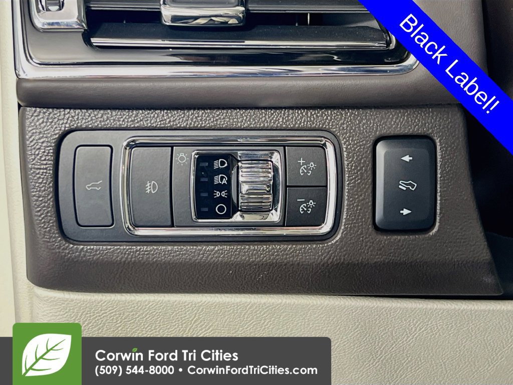 Used 2024 Lincoln Navigator Black Label AWD/4WD image 19