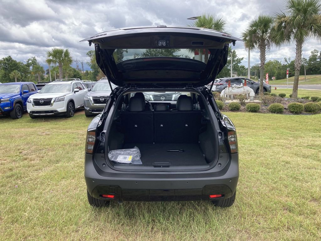 New 2025 Nissan Kicks SR image 42