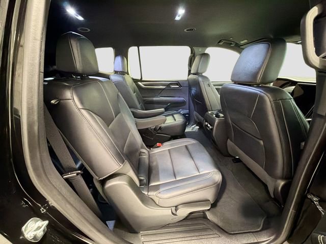 Used 2024 GMC Acadia Elevation image 24