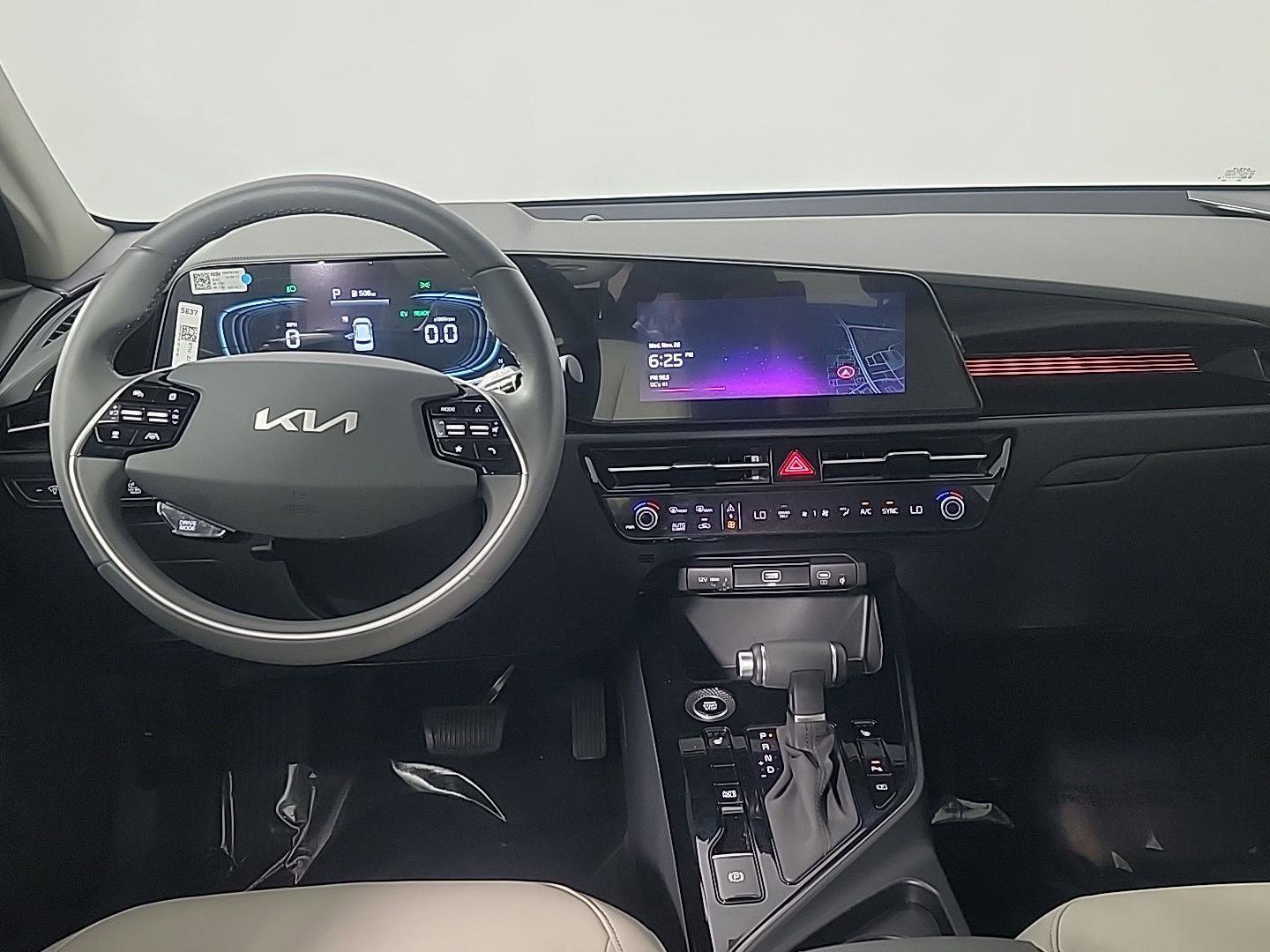 Used 2025 Kia Niro EX image 20