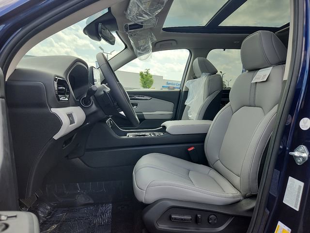 New 2025 Honda Pilot Touring image 11