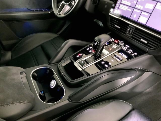 Certified 2021 Porsche Cayenne GTS image 16