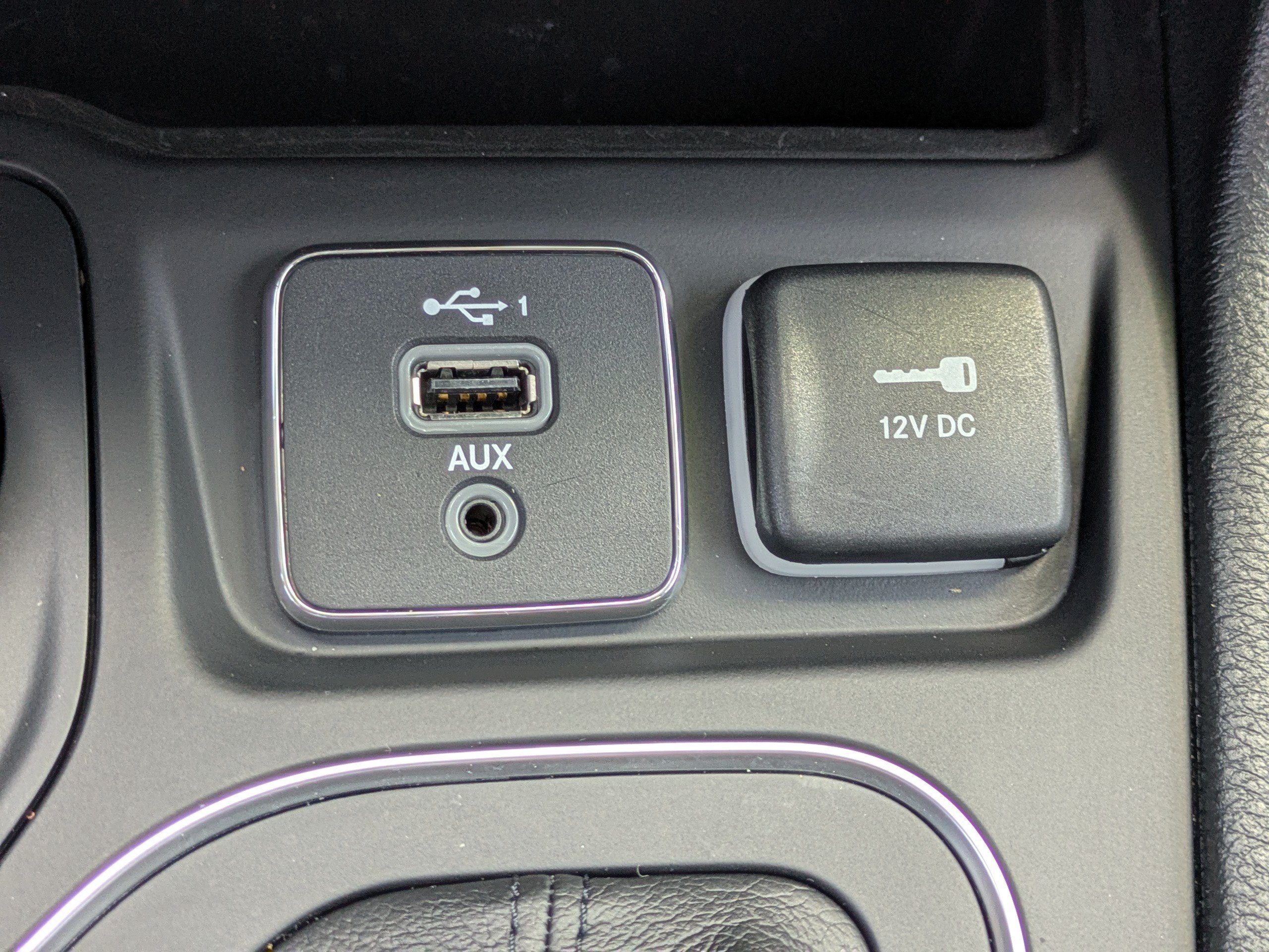 Used 2022 Jeep Cherokee Latitude w/ Sun & Sound Group AWD/4WD image 29