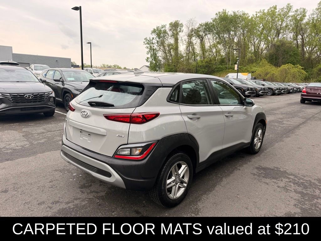 Used 2023 Hyundai Kona SE AWD/4WD image 3